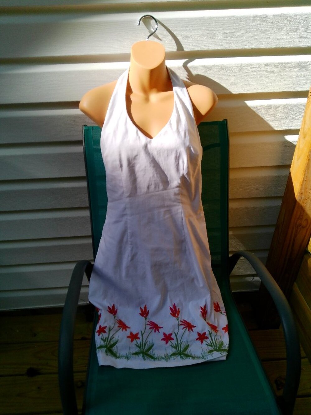 CITY TRIANGLE VINTAGE WHITE HALTER DRESS GOOD CONDITION SIZE 3/4